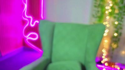 RosalieHandley live cam on Cam4