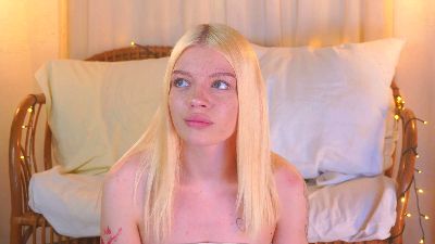 RosalindFinken live cam on Cam4