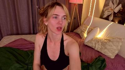 RosalindRinker live cam on Cam4