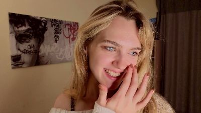 RosalindRinker live cam on Cam4