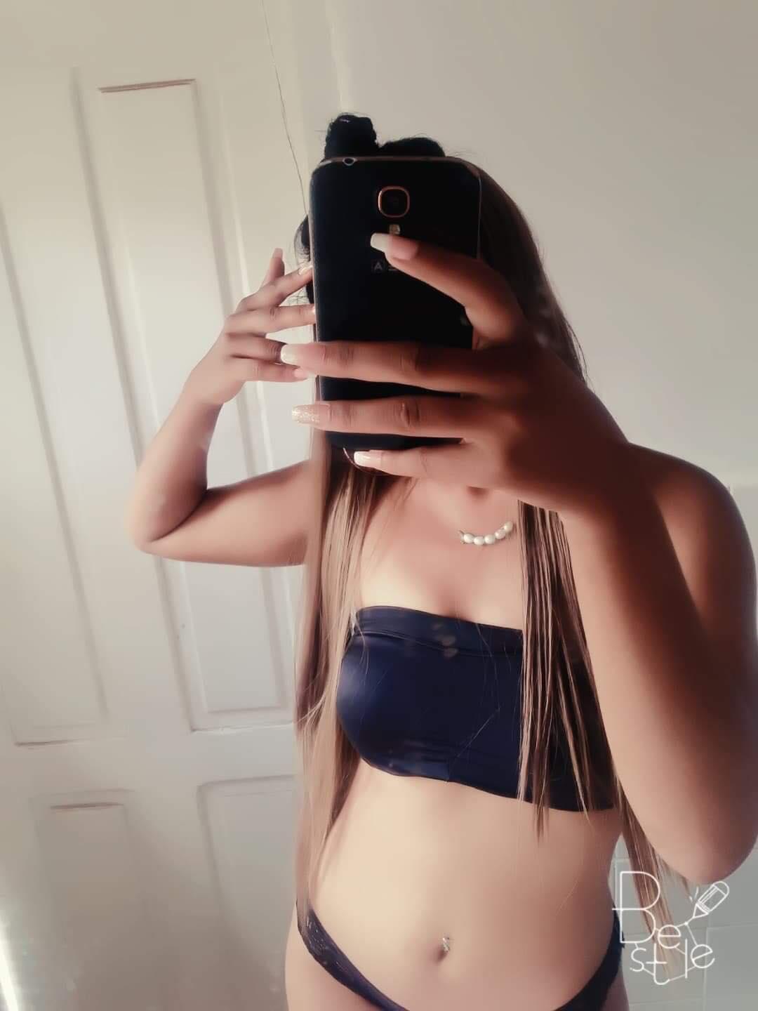 Rosalinda1818 webcam girl live sex