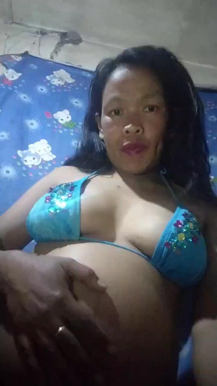 Rosaline27 live cam on Cam4
