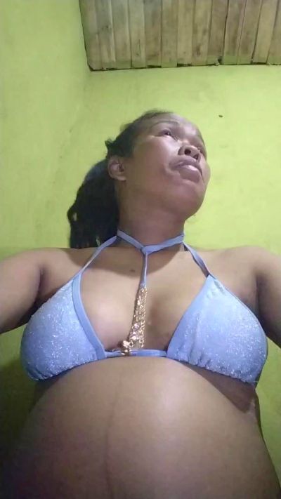 Rosaline27 live cam on Cam4