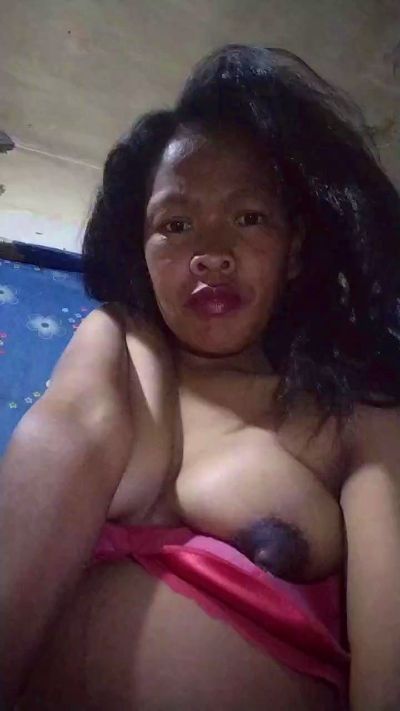 Rosaline27 live cam on Cam4