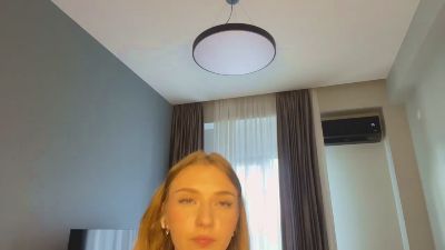 RosamondBrasch live cam on Cam4