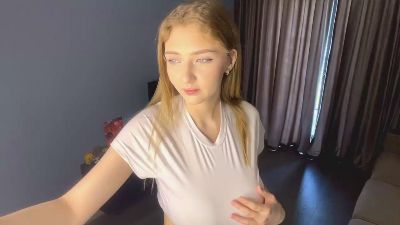 RosamondBrasch live cam on Cam4