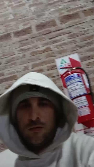 Rosarino94 live cam on Cam4