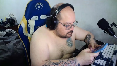 Rosarioso32 live cam on Cam4