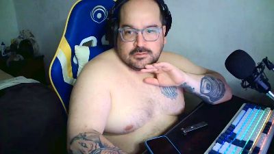 Rosarioso32 live cam on Cam4