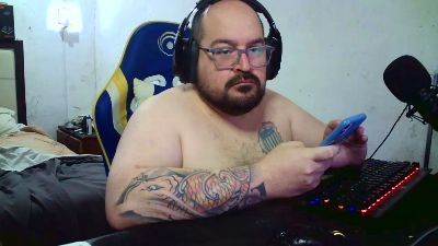 Rosarioso32 live cam on Cam4