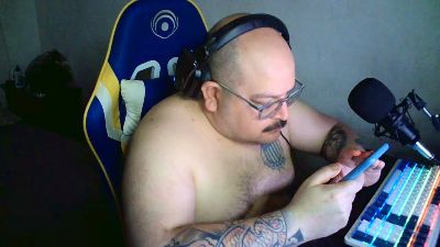 Rosarioso32 live cam on Cam4