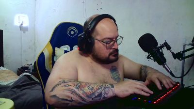 Rosarioso32 live cam on Cam4