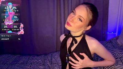 RoseReddish live cam on Cam4