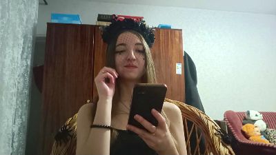 RoseVilaro live cam on Cam4