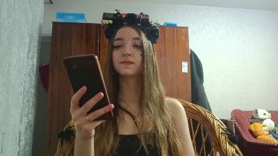 RoseVilaro live cam on Cam4