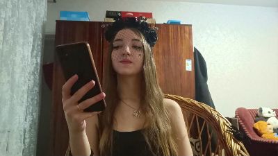 RoseVilaro live cam on Cam4