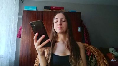 RoseVilaro live cam on Cam4