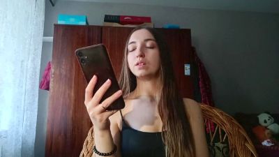 RoseVilaro live cam on Cam4
