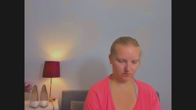 RoseWonderful live cam on Cam4