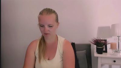 RoseWonderful live cam on Cam4