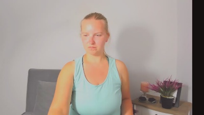 RoseWonderful live cam on Cam4