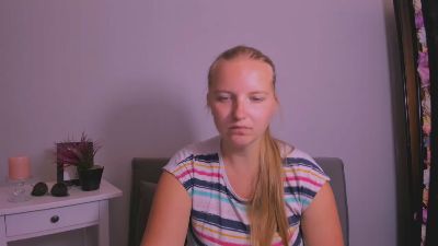 RoseWonderful live cam on Cam4