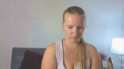 RoseWonderful live cam on Cam4