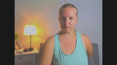 RoseWonderful live cam on Cam4