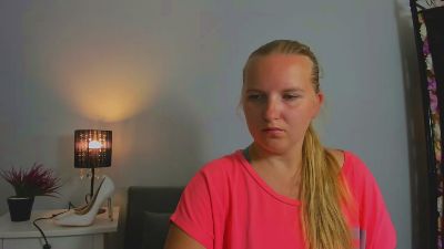 RoseWonderful live cam on Cam4