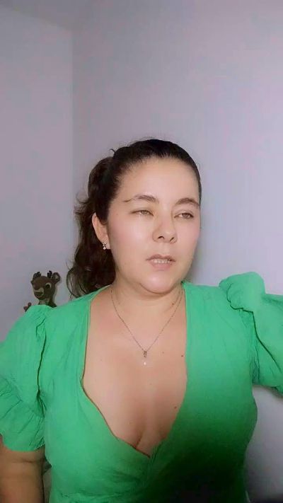 Rose_milff live cam on Cam4