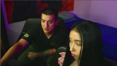 RoseandViktor23 live cam on Cam4