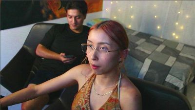 RoseandViktor23 live cam on Cam4
