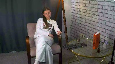 RoseleePleiss 来自 法国 的 女性 直播摄像头