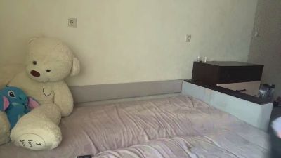 RoseliaFalack live cam on Cam4