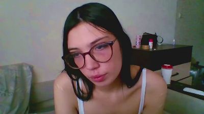 RoseliaFalack live cam on Cam4