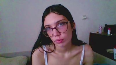 RoseliaFalack live cam on Cam4