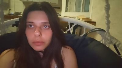 RoseliaHazlett live cam on Cam4