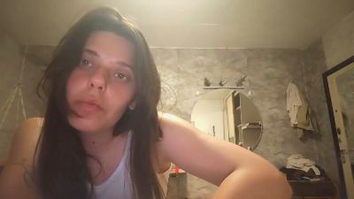 RoseliaHazlett live cam on Cam4
