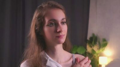 RosellaUrias live cam on Cam4