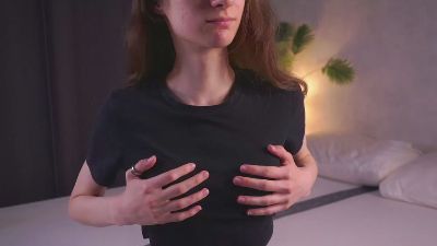 RosellaUrias live cam on Cam4