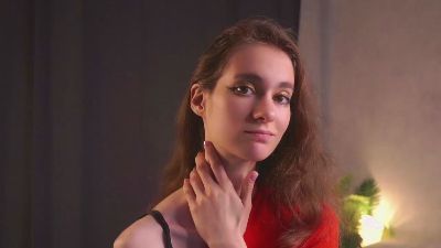 RosellaUrias live cam on Cam4