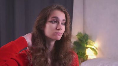 RosellaUrias live cam on Cam4