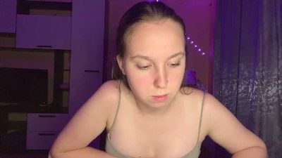 RosemaryHoyal live cam on Cam4