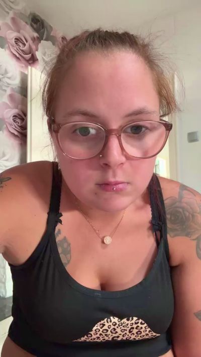 Rosenhaut22 live cam on Cam4
