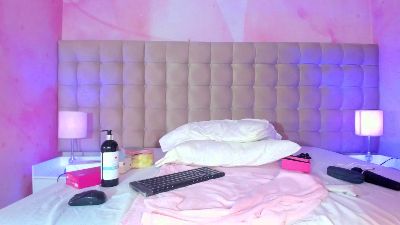 Rosie_Chell live cam on Cam4