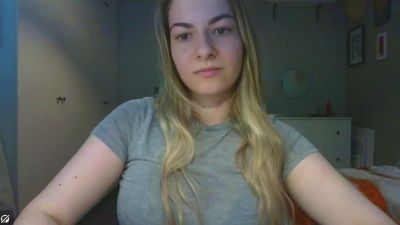 Rosie_June live cam on Cam4