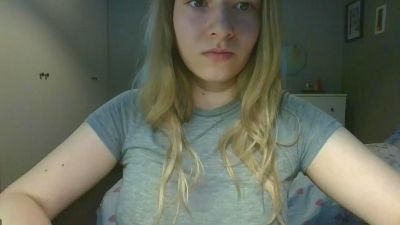 Rosie_June live cam on Cam4