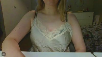 Rosie_June live cam on Cam4