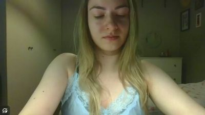 Rosie_June live cam on Cam4
