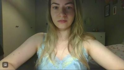 Rosie_June live cam on Cam4